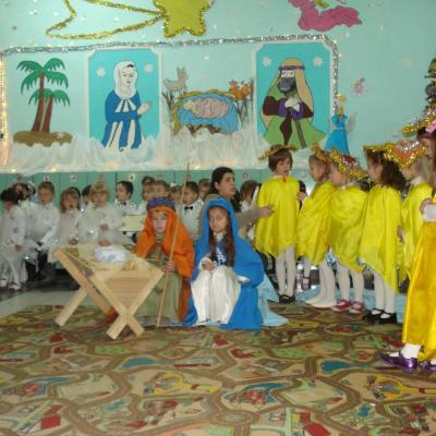 20 decembrie: Săbăoani: Crăciunul copiilor de la Grădiniţa "Sfânta Ana"