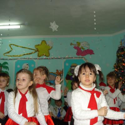 20 decembrie: Săbăoani: Crăciunul copiilor de la Grădiniţa "Sfânta Ana"