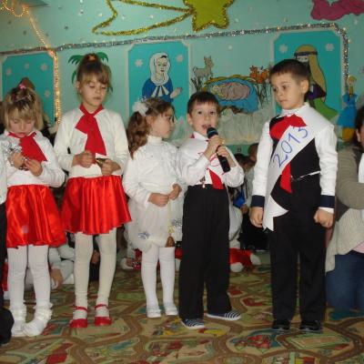 20 decembrie: Săbăoani: Crăciunul copiilor de la Grădiniţa "Sfânta Ana"