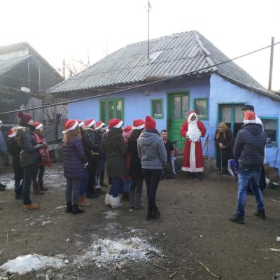 21 decembrie: Ploscuţeni: Vizitarea bolnavilor din în preajma Crăciunului