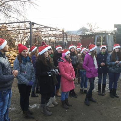 21 decembrie: Ploscuţeni: Vizitarea bolnavilor din în preajma Crăciunului