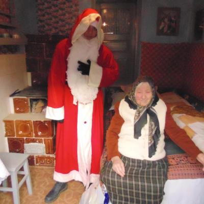 21 decembrie: Ploscuţeni: Vizitarea bolnavilor din în preajma Crăciunului