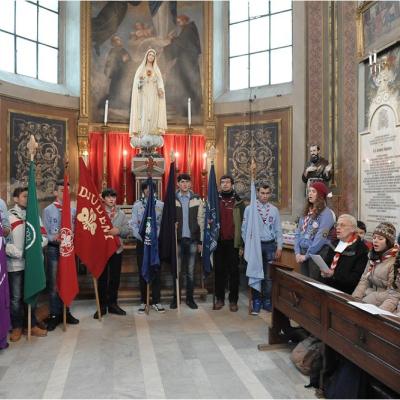 21 decembrie: Iaşi. Distribuirea Luminii păcii de la Betleem