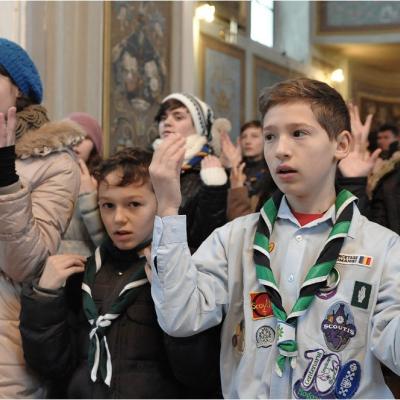 21 decembrie: Iaşi. Distribuirea Luminii păcii de la Betleem
