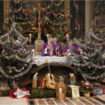 21 decembrie: Iaşi. Distribuirea Luminii păcii de la Betleem