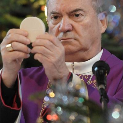 21 decembrie: Iaşi. Distribuirea Luminii păcii de la Betleem