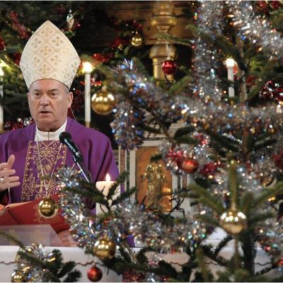 21 decembrie: Iaşi. Distribuirea Luminii păcii de la Betleem