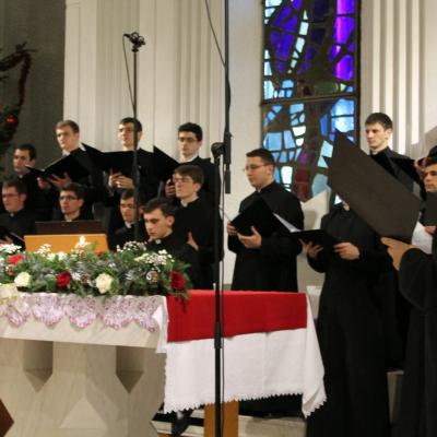 21-22 decembrie: Iaşi: Concert de colinde susţinut de Corul Institutului Teologic. Foto: www.ITRC.ro