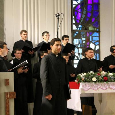 21-22 decembrie: Iaşi: Concert de colinde susţinut de Corul Institutului Teologic. Foto: www.ITRC.ro