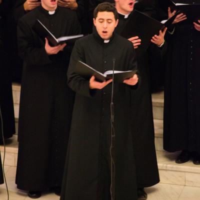22 decembrie: : Iaşi: Concert de colinde susţinut de Corul Institutului Teologic în catedrală. Foto: Marius Jean Laurescu