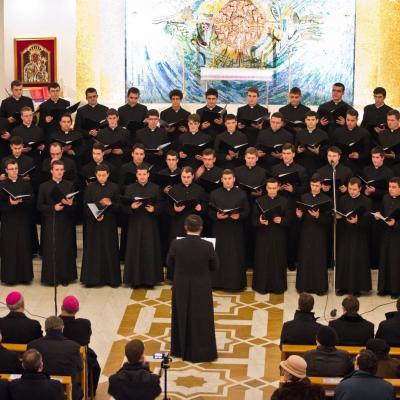 22 decembrie: : Iaşi: Concert de colinde susţinut de Corul Institutului Teologic în catedrală. Foto: Marius Jean Laurescu