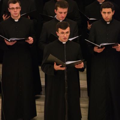 22 decembrie: : Iaşi: Concert de colinde susţinut de Corul Institutului Teologic în catedrală. Foto: Marius Jean Laurescu