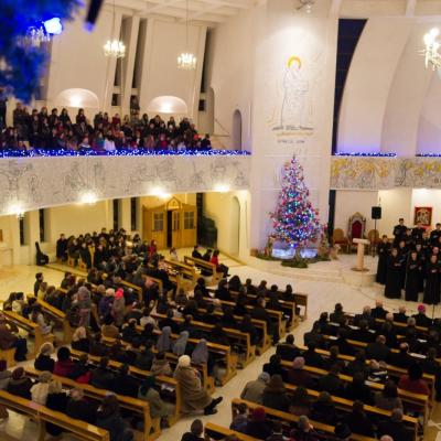 22 decembrie: : Iaşi: Concert de colinde susţinut de Corul Institutului Teologic în catedrală. Foto: Marius Jean Laurescu