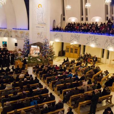 22 decembrie: : Iaşi: Concert de colinde susţinut de Corul Institutului Teologic în catedrală. Foto: Marius Jean Laurescu