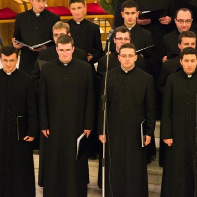22 decembrie: : Iaşi: Concert de colinde susţinut de Corul Institutului Teologic în catedrală. Foto: Marius Jean Laurescu