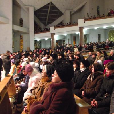 22 decembrie: Bacău: Concert de colinde susţinut de Corul preoţilor
