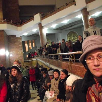 22 decembrie: Bacău: Concert de colinde susţinut de Corul preoţilor