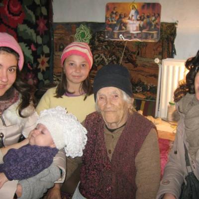 26 decembrie:Huşi: Bucuria Naşterii Domnului în Parohia "Sfântul Anton de Padova"