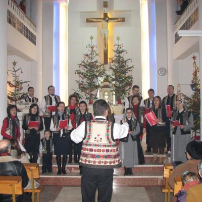 26 decembrie:Huşi: Bucuria Naşterii Domnului în Parohia "Sfântul Anton de Padova"