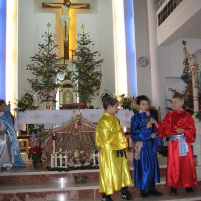 26 decembrie:Huşi: Bucuria Naşterii Domnului în Parohia "Sfântul Anton de Padova"