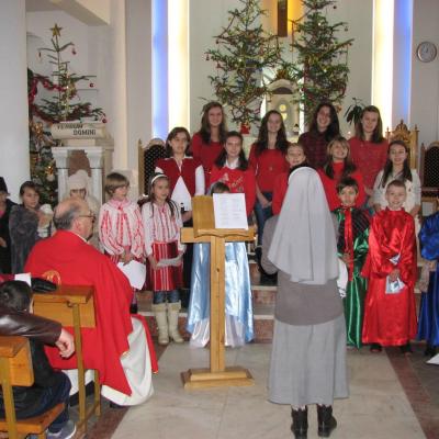 26 decembrie:Huşi: Bucuria Naşterii Domnului în Parohia "Sfântul Anton de Padova"