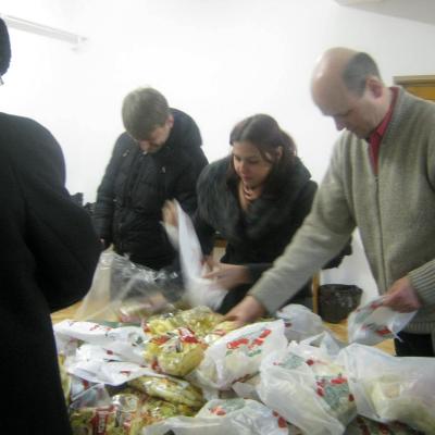 27 decembrie: Iaşi: Vizită de Crăciun la bolnavii de la spitalul Pădureni-Grajduri