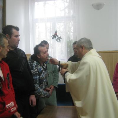 27 decembrie: Iaşi: Vizită de Crăciun la bolnavii de la spitalul Pădureni-Grajduri