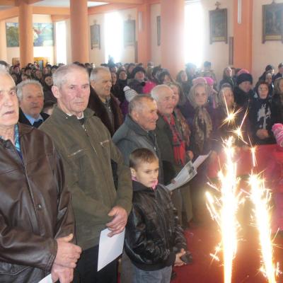 1 ianuarie: Ciugheş: "O ce veste minunată"... la sfârşit şi început de an