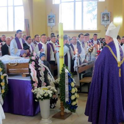 18 ianuarie: Lespezi: Funeraliile părintelui Anton Moraru