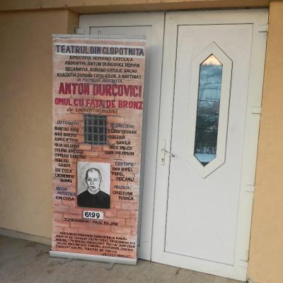 15 februarie: Mărgineni: Piesa de teatru "Anton Durcovici - omul cu faţa de bronz"