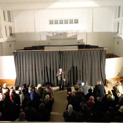15 februarie: Mărgineni: Piesa de teatru "Anton Durcovici - omul cu faţa de bronz"