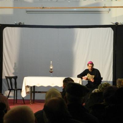 15 februarie: Mărgineni: Piesa de teatru "Anton Durcovici - omul cu faţa de bronz"