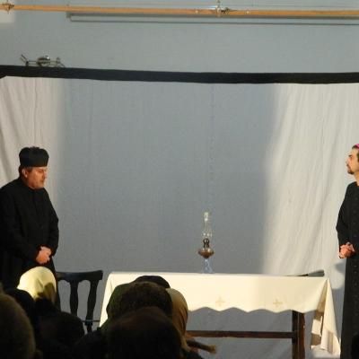 15 februarie: Mărgineni: Piesa de teatru "Anton Durcovici - omul cu faţa de bronz"