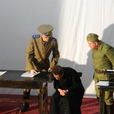 15 februarie: Mărgineni: Piesa de teatru "Anton Durcovici - omul cu faţa de bronz"