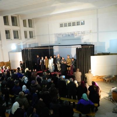15 februarie: Mărgineni: Piesa de teatru "Anton Durcovici - omul cu faţa de bronz"