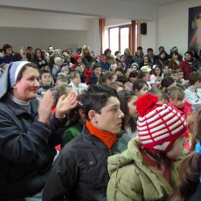 2 martie: Huşi: Gânduri pentru mame