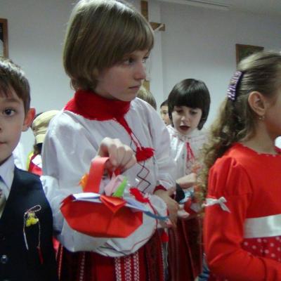 2 martie: Huşi: Gânduri pentru mame
