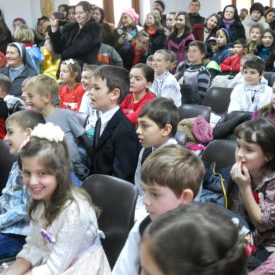 2 martie: Huşi: Gânduri pentru mame