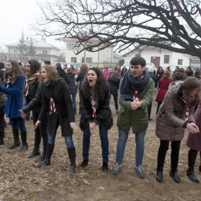 2 martie: Pildeşti: O mamă cu patru copii, aleasă "Mama Anului Scout 2014"
