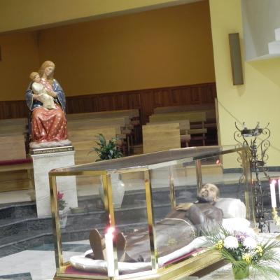 4 martie: Oneşti: Comemorarea naşterii pentru cer a fratelui Ieremia Valahul