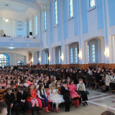 8 martie: Tămăşeni: Un gând de recunoştinţă pentru mama