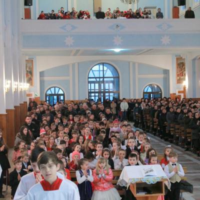 8 martie: Tămăşeni: Un gând de recunoştinţă pentru mama