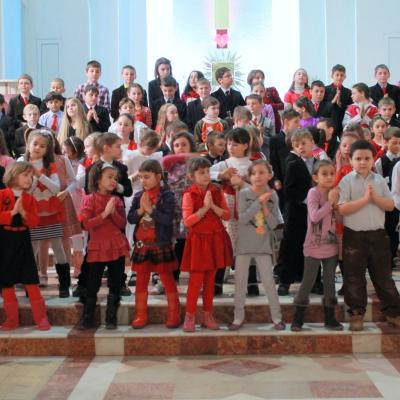 8 martie: Tămăşeni: Un gând de recunoştinţă pentru mama