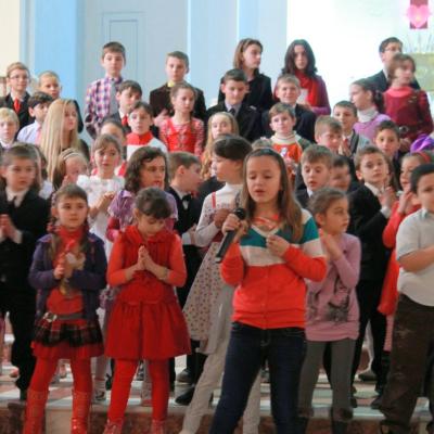 8 martie: Tămăşeni: Un gând de recunoştinţă pentru mama