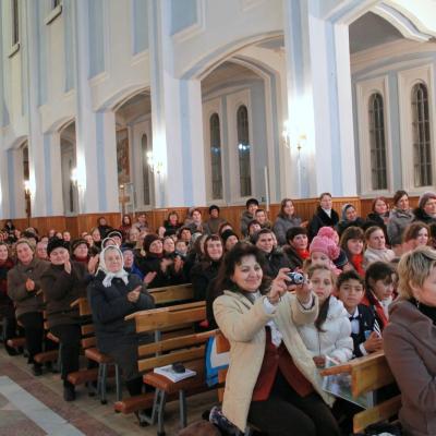 8 martie: Tămăşeni: Un gând de recunoştinţă pentru mama