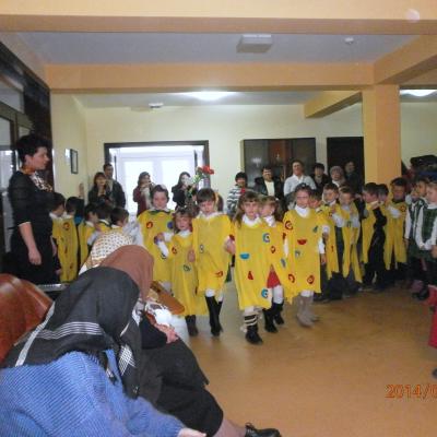 8 martie: Caritas Roman: Ziua internaţională a femeii la căminul pentru persoane vârstnice din Gherăeşti