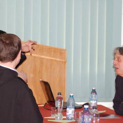 10 martie: Roman: Simpozionul internaţional de filosofie "Itinerarii metafizice"