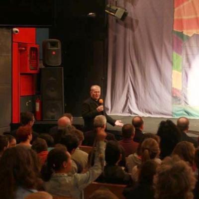 15 martie: Bucureşti: Piesa Anton Durcovici - omul cu faţa de bronz la Teatrul "Ţăndărică"