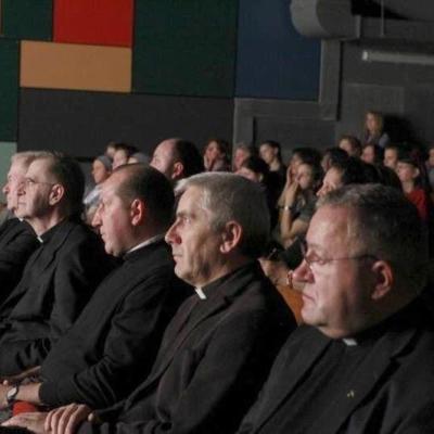 15 martie: Bucureşti: Piesa Anton Durcovici - omul cu faţa de bronz la Teatrul "Ţăndărică"