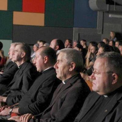 15 martie: Bucureşti: Piesa Anton Durcovici - omul cu faţa de bronz la Teatrul "Ţăndărică"